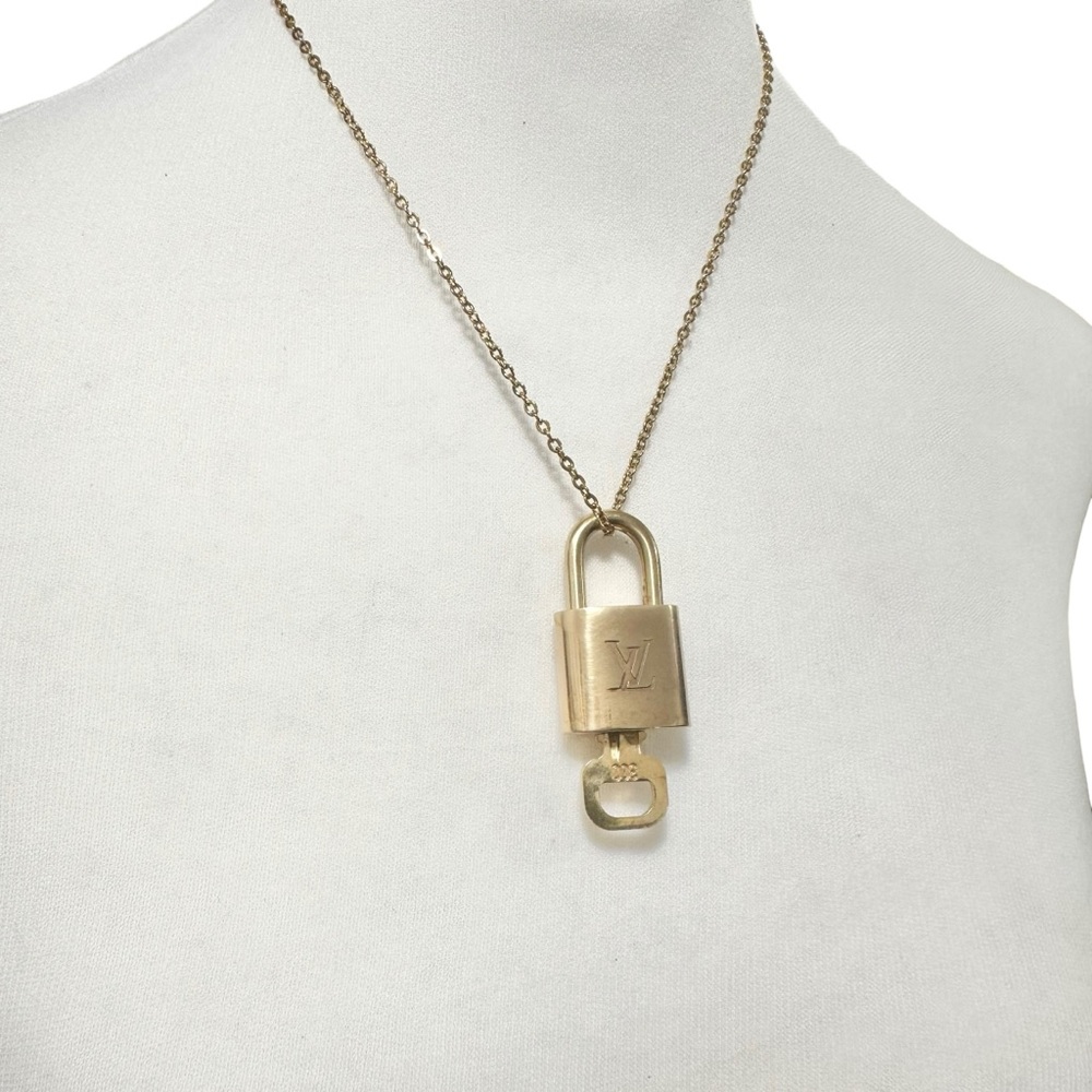 Authentic Louis Vuitton #344 Lock & Key Set on a 18K Gold Plated Chain Necklace - Picture 3 of 10